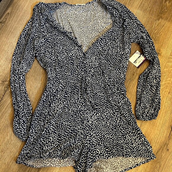 Navy and White Romper - Picture 1 of 1